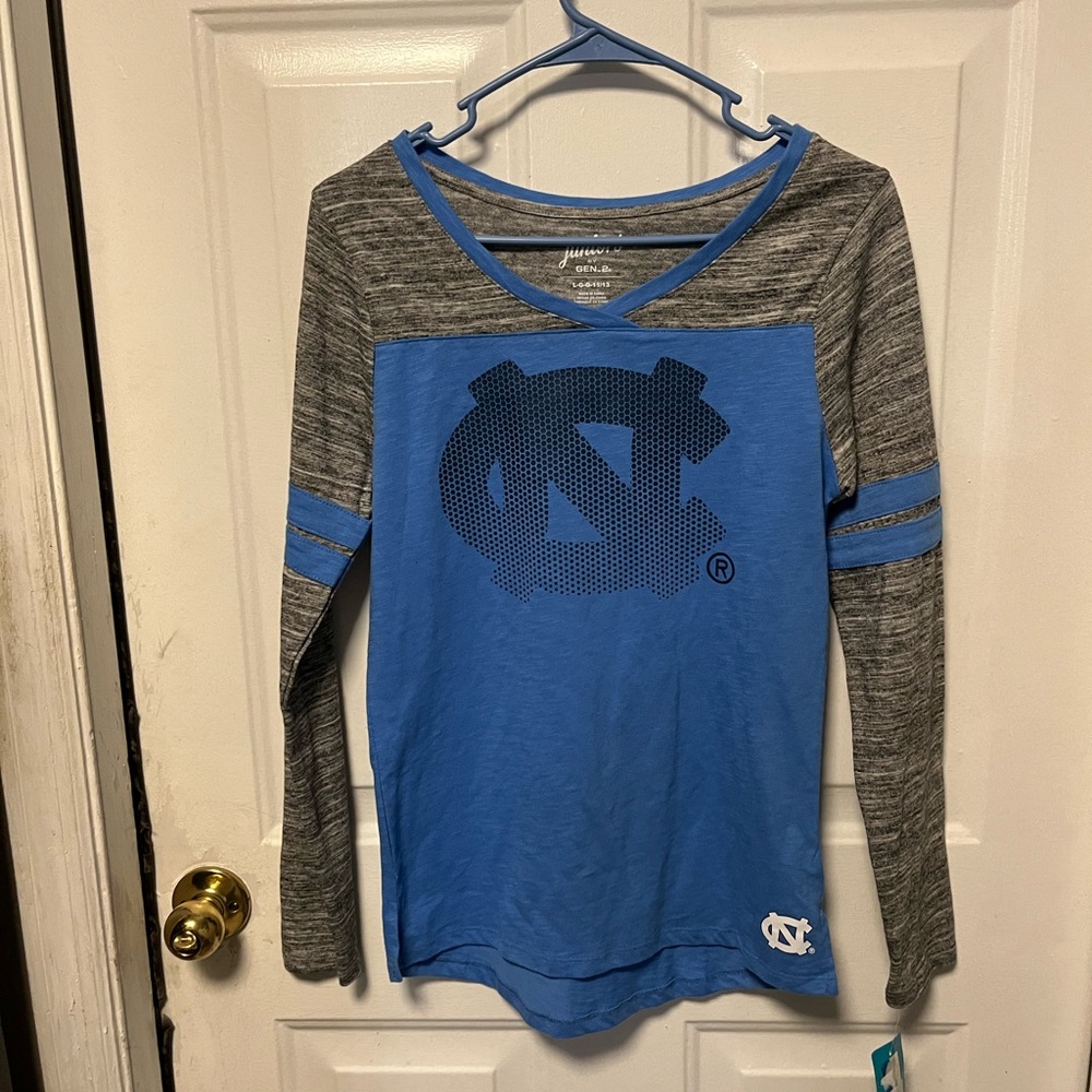 Women’s Long Sleeve Blue and Gray Tar Heels  Shirt new with tags
